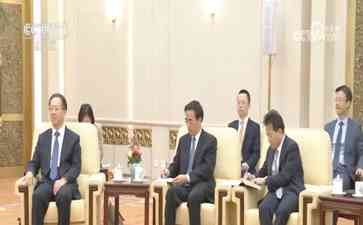  李强会见国际狮子会会长 倡导慈善服务